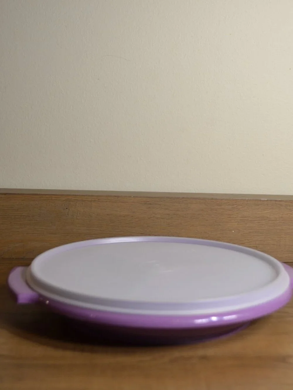 Vintage Tupperware 608-4, Purple Suzette Party divided tray‎ with lid & handle